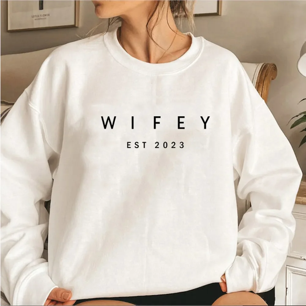 Wifey EST 2023 Sweatshirt Bridal Shower Gift Engagement Gift Fiance Sweatshirts Wedding Gifts Women Graphic Hoodies Pullovers
Wifey EST 2023 Sweatshirt Bridal Shower Gift Engagement Gift Fiance Sweatshirts Wedding Gifts Women Graphic Hoodies Pullovers
