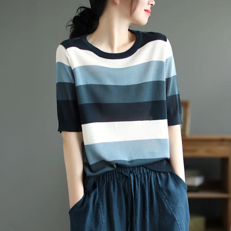 2023 New Women's Clothing Round Neck Spring Autumn Thin Intellectual Pullovers Loose Knitting Plaid Short Sleeve Casual T-Shirts
2023 New Women's Clothing Round Neck Spring Autumn Thin Intellectual Pullovers Loose Knitting Plaid Short Sleeve Casual T-Shirts