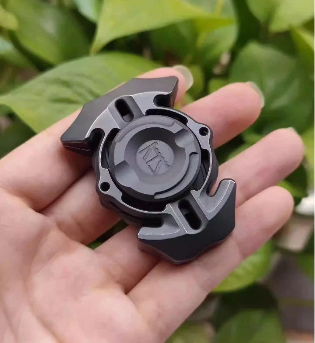 

Second-hand product EDC KTS Zirconium alloy fingertip gyroscope Decompression toys