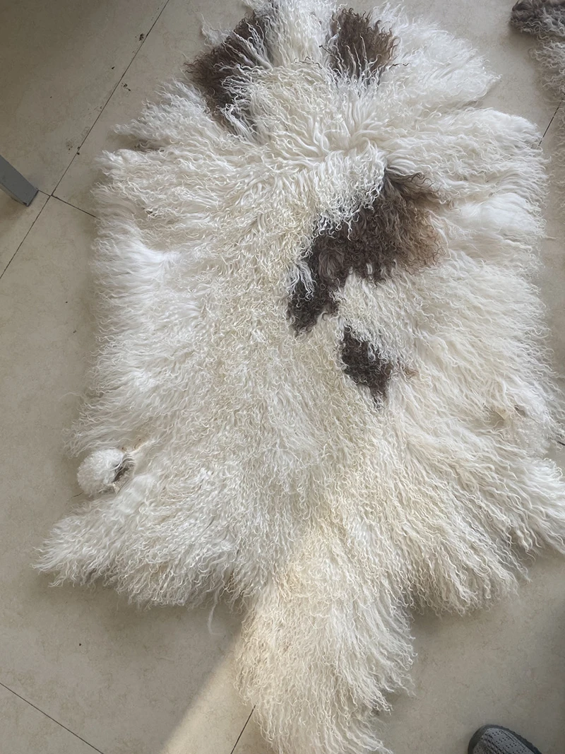 

Real Natural Mongolian Lamb Pelt Sheep Fur Rug Long Curly Tibetan Free Home Decor Carpet Decorative Sheepskin Cushion
