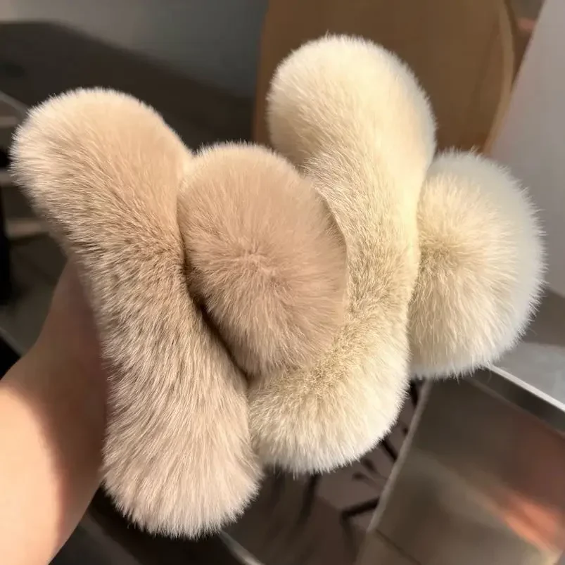 YHJ New Oversized Faux Fur Big Crab Hair Clip Girls Rabbit Hair Claw Clips Cute Plush Ponytail Barrettes Hair Accessories
YHJ New Oversized Faux Fur Big Crab Hair Clip Girls Rabbit Hair Claw Clips Cute Plush Ponytail Barrettes Hair Accessories