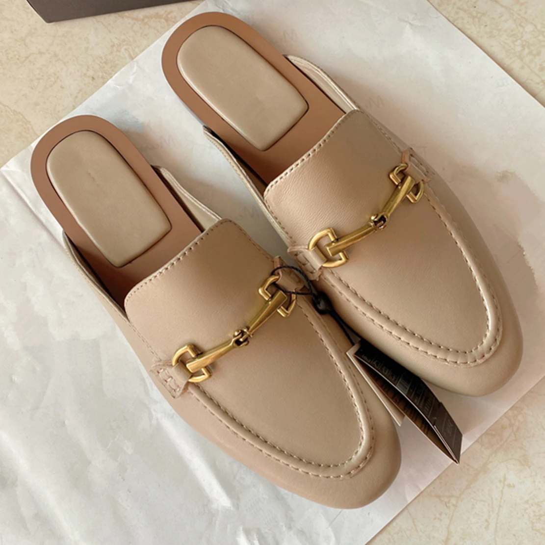 Withered Shoes Women 2024 Summer French Style Fashion Retro Mules Genuine Leather Flat Shoes Women
Withered Shoes Women 2024 Summer French Style Fashion Retro Mules Genuine Leather Flat Shoes Women