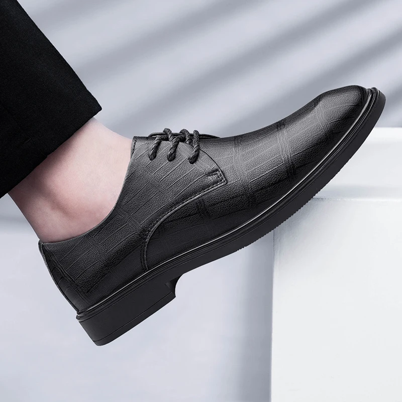 genuine Leather shoes men lace up business formal cow leather shoes casual wedding shoes mens dress oxfords shoes men shoes
genuine Leather shoes men lace up business formal cow leather shoes casual wedding shoes mens dress oxfords shoes men shoes