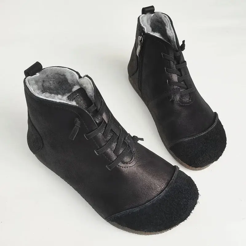 Genuine Leather Real Wool High Top Cotton Women's Shoes Thickened Warm Casual Lightweight Snow Shoes Cow Short Boots
Genuine Leather Real Wool High Top Cotton Women's Shoes Thickened Warm Casual Lightweight Snow Shoes Cow Short Boots