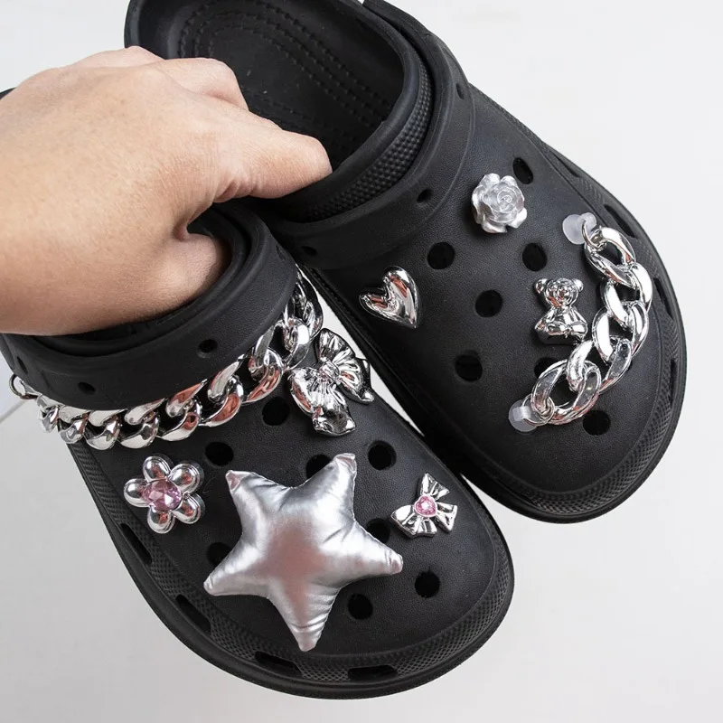 

Cute New Arrivals Shoe Charms Designer All-match DIY Clogs Shoe Decorations Whole Set Lovely Sandals Accessories Fashion Quality