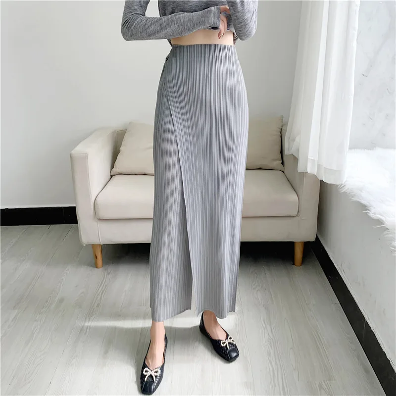 Elegant Women Pleated Solid Color Loose Pants Fashion Ankle Length Straight Wide Leg Pants Office Lady Elastic Waist Trousers
Elegant Women Pleated Solid Color Loose Pants Fashion Ankle Length Straight Wide Leg Pants Office Lady Elastic Waist Trousers