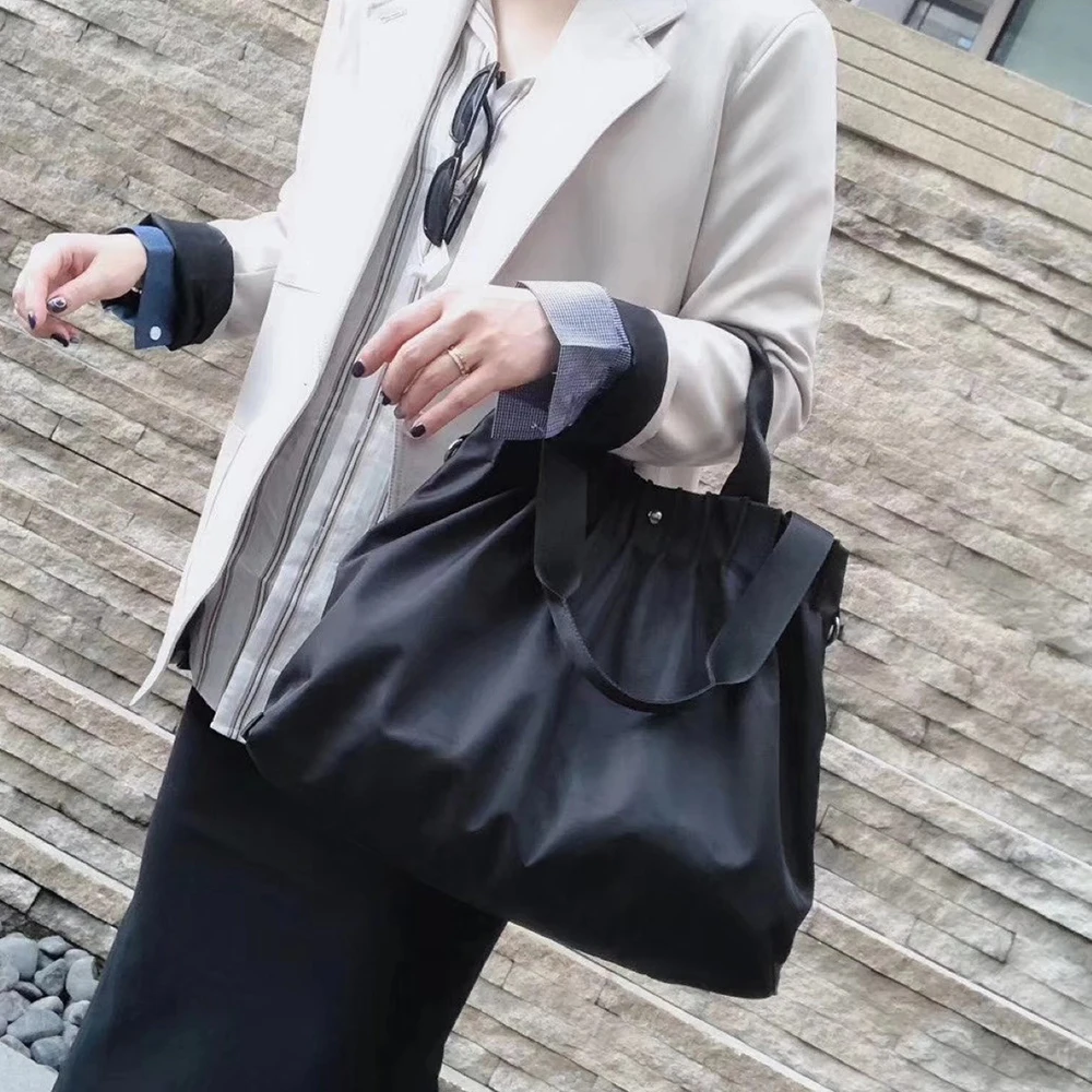 Casual Nylon Women's Handbags Designer Large Shoulder Bags Brands Drawstring Crossbody Bags for Women 2023 Shopper Purses Tote
Casual Nylon Women's Handbags Designer Large Shoulder Bags Brands Drawstring Crossbody Bags for Women 2023 Shopper Purses Tote