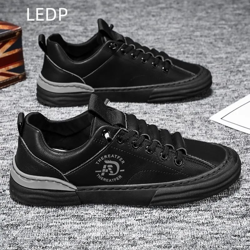 Explosive Men's Casual Shoes Trendy Shoes Comfortable Fashion Outdoor Round Toe Thick Bottom Work Waterproof Lightweight Safety
Explosive Men's Casual Shoes Trendy Shoes Comfortable Fashion Outdoor Round Toe Thick Bottom Work Waterproof Lightweight Safety