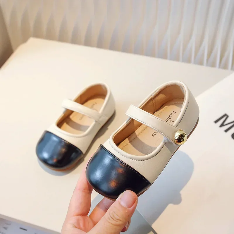 2024 Girls Leather Shoes Mary Janes Party Wedding Children Princess Color Matching Soft Breatheable Kids Performance Flat Shoes
2024 Girls Leather Shoes Mary Janes Party Wedding Children Princess Color Matching Soft Breatheable Kids Performance Flat Shoes