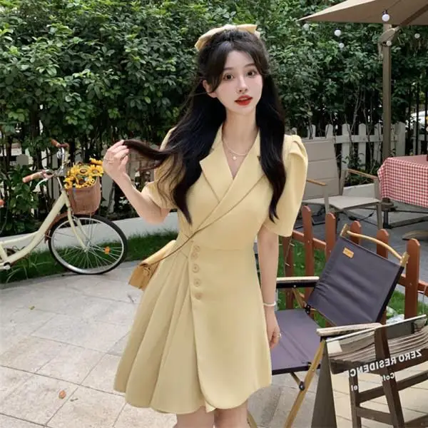 Senior Sense of Irregular Suit Dress Female Summer 2023 New Waist Slimming Pleated Bubble Short-Sleeved Skirt Tide Fashion Style
Senior Sense of Irregular Suit Dress Female Summer 2023 New Waist Slimming Pleated Bubble Short-Sleeved Skirt Tide Fashion Style