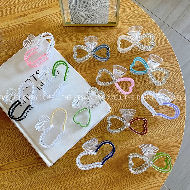 New Korean Pearls Rhinestone Hair Claws Women Love Bow Tie Hair Clips Hairpins Elegant Crab Barrette Fashion Hair Accessories
New Korean Pearls Rhinestone Hair Claws Women Love Bow Tie Hair Clips Hairpins Elegant Crab Barrette Fashion Hair Accessories