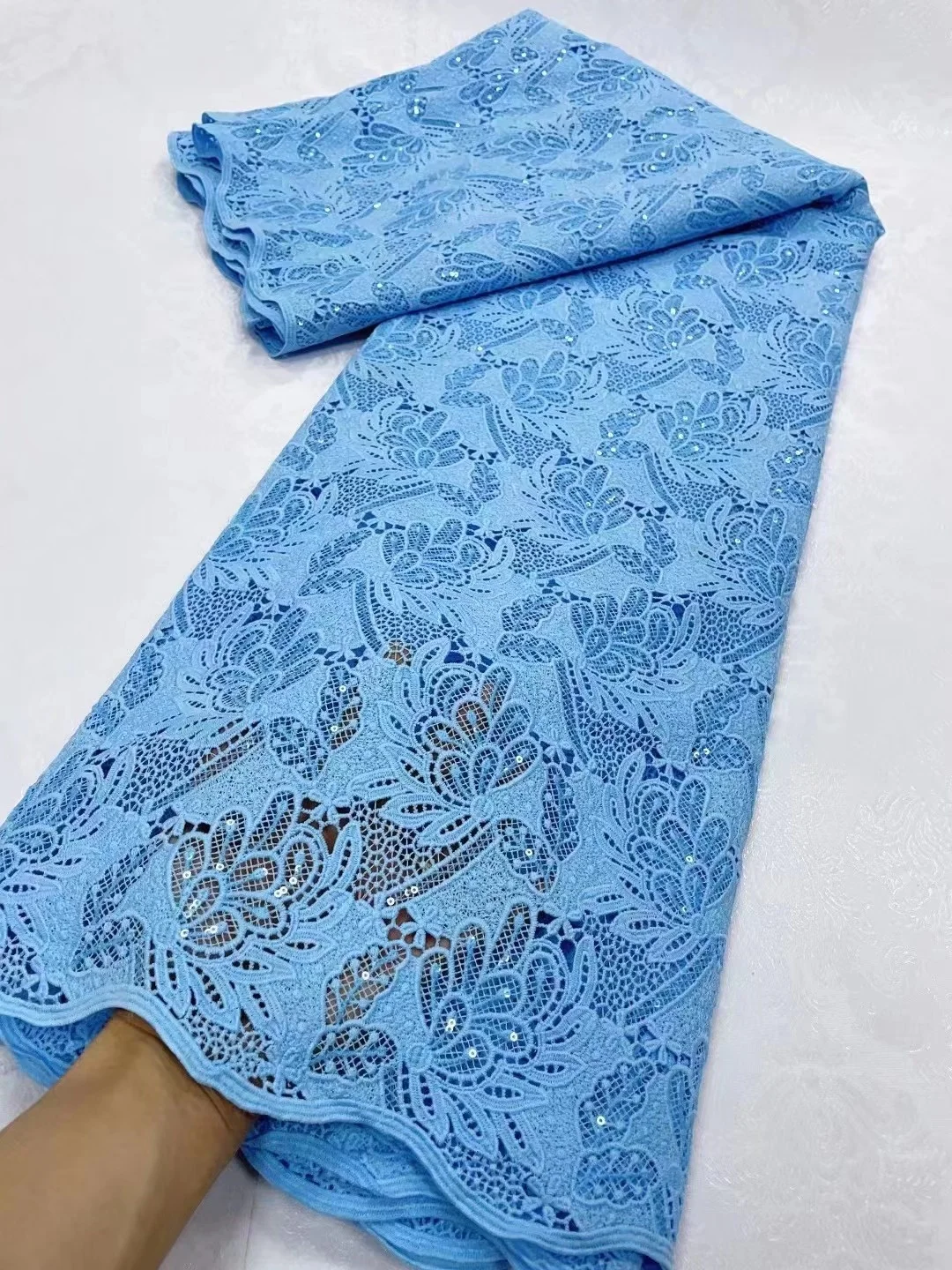 African Water Soluble Lace Fabric With Sequins 2023 High Quality Nigerian Guipure Cord Lace Fabric For Christmas Evening Dresses
African Water Soluble Lace Fabric With Sequins 2023 High Quality Nigerian Guipure Cord Lace Fabric For Christmas Evening Dresses