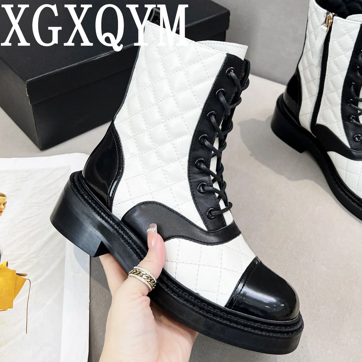 2022 Autumn Winter Lace Up Boot For Woman Black White Zipper Decor Motorcycle Boot Comfort Real Leather Ankle Short Boots Mujer
2022 Autumn Winter Lace Up Boot For Woman Black White Zipper Decor Motorcycle Boot Comfort Real Leather Ankle Short Boots Mujer