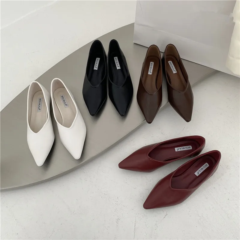 Туфли женские на плоской подошве, повседневные кроссовки, оксфорды, лоферы с острым носком, с мехом, с закрытым носком, кожаные, в стиле ретро, летняя обувь с круглым носком
Туфли женские на плоской подошве, повседневные кроссовки, оксфорды, лоферы с острым носком, с мехом, с закрытым носком, кожаные, в стиле ретро, летняя обувь с круглым носком