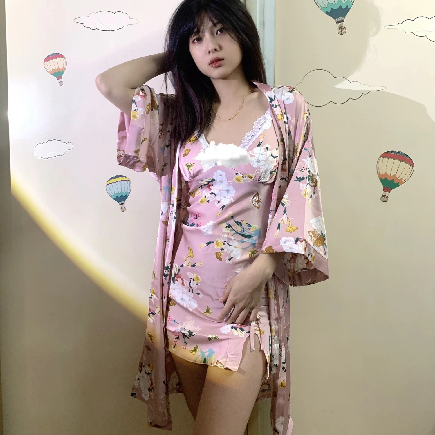 Lace Patchwork Sleepwear Silk Satin Nightgown Women Sexy Print Flower Pajamas Casual Bathrobe Gown Lingerie Spaghetti Strap
Lace Patchwork Sleepwear Silk Satin Nightgown Women Sexy Print Flower Pajamas Casual Bathrobe Gown Lingerie Spaghetti Strap