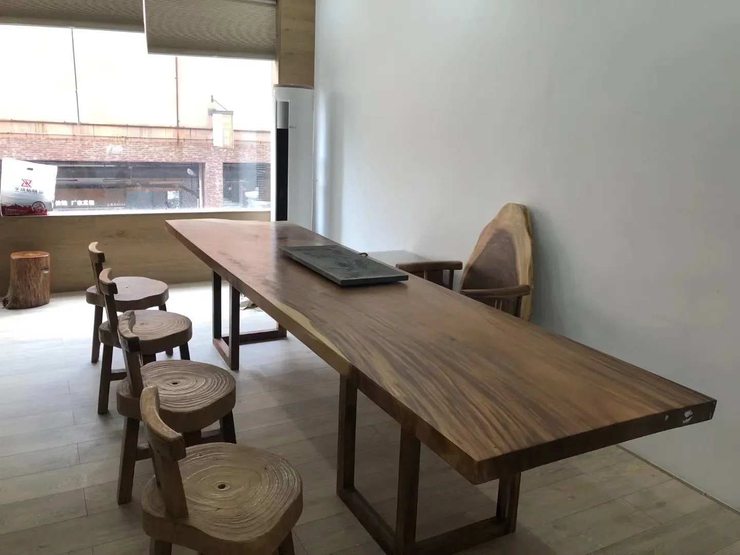 Customized Dining Table Plates Industrial Natural Shape Solid Wood Live Edge Walnut Table Top for Dining Room, Multiple Sizes Customized Dining Table Plates Industrial Natural Shape Solid Wood Live Edge Walnut Table Top for Dining Room, Multiple Sizes