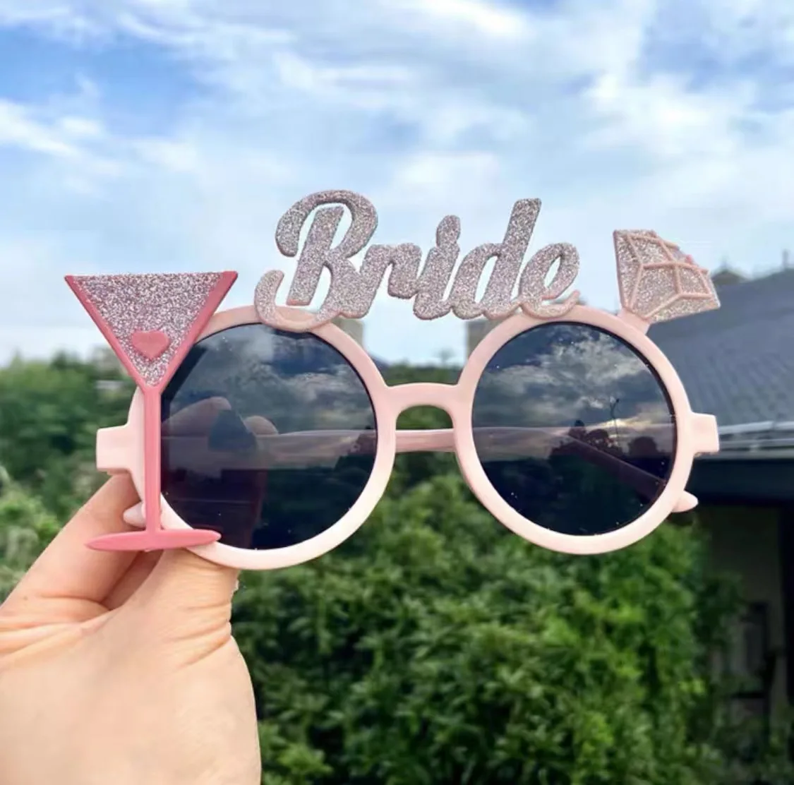 Bride To Be Glasses Pink Bling Diamond Products Bride Sunglasses Eye Decoration Bachelorette Hen Party Wedding Supplies Props
Bride To Be Glasses Pink Bling Diamond Products Bride Sunglasses Eye Decoration Bachelorette Hen Party Wedding Supplies Props