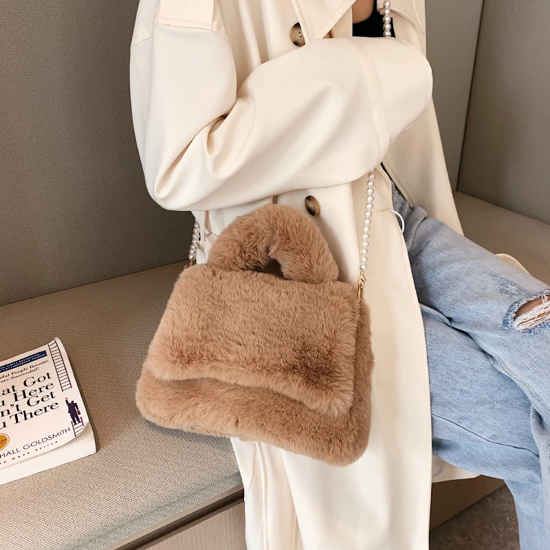 

2022 Winter Fluffy Plush Small Flap Handbag for Women Luxury Faux Fur Ladies Tote Bag Pearl Chain Crossbody Bag Bolsa Feminina