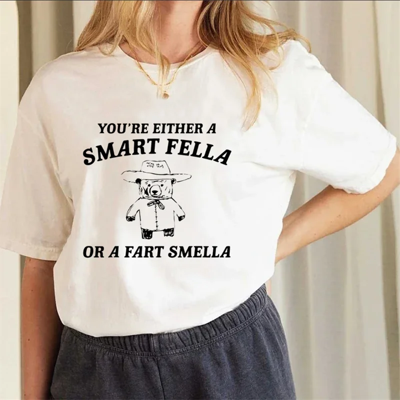 Retro Cartoon T-Shirt Casual Trend 90s New Cute And Fashionable Women's Are You A Smart Fella Or Fart Smella Pattern T-Shirt.
Retro Cartoon T-Shirt Casual Trend 90s New Cute And Fashionable Women's Are You A Smart Fella Or Fart Smella Pattern T-Shirt.