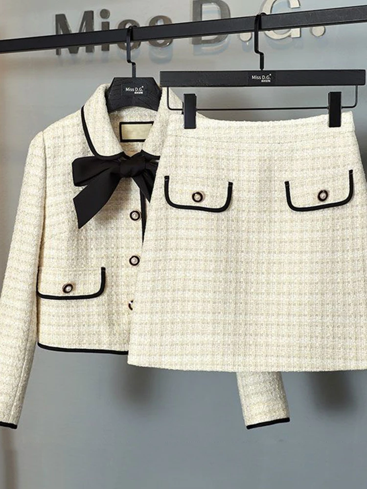 KBAT 2023 Autumn Winter 2 Piece Set Women Short Woolen Tweed Jacket Coat & Bodycon Mini Skirt Set Women Two Piece Outfits
KBAT 2023 Autumn Winter 2 Piece Set Women Short Woolen Tweed Jacket Coat & Bodycon Mini Skirt Set Women Two Piece Outfits