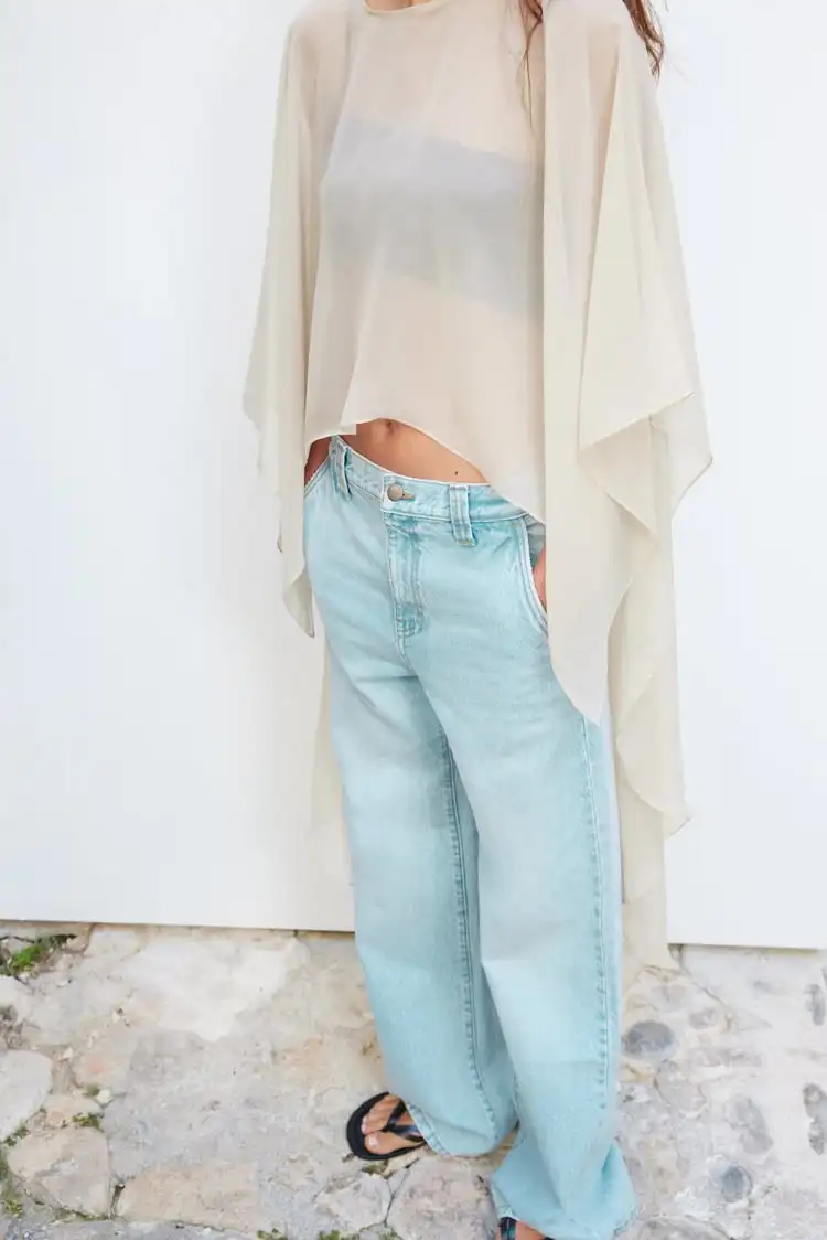 BMZRLJY New Floaty 2023 Shawl Pull-over Round Neck Fashion Loose Summer Outing All-match Sunscreen Asymmetric Tulle Cape Coat
BMZRLJY New Floaty 2023 Shawl Pull-over Round Neck Fashion Loose Summer Outing All-match Sunscreen Asymmetric Tulle Cape Coat