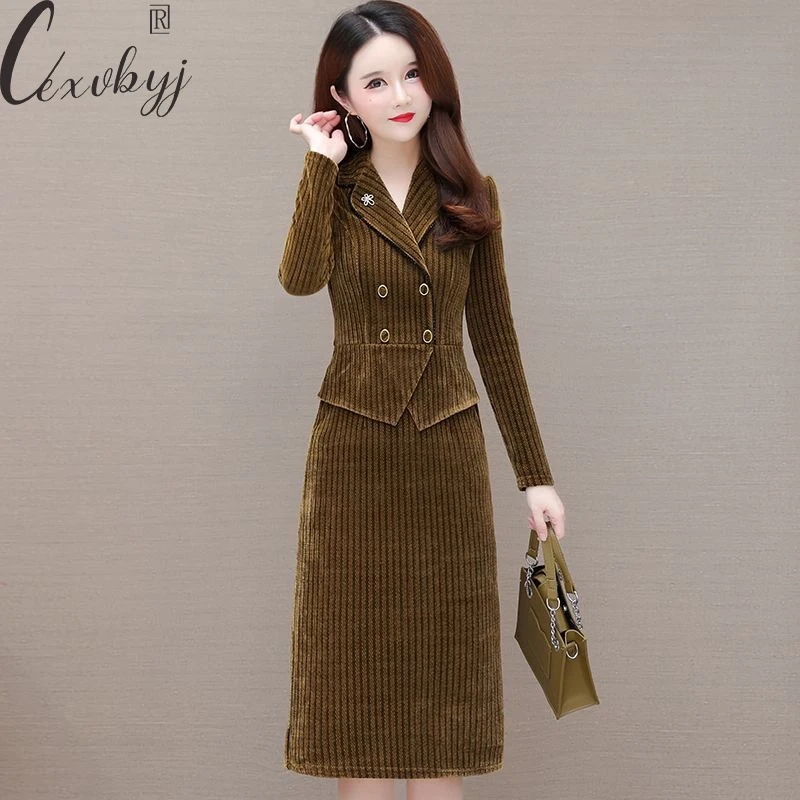 Women Corduroy Skirt Vintage Suit Fall Winter Double Breasted Short Jacket+Knee-Length Skirt Two Peice Outfits Plus Size Set
Women Corduroy Skirt Vintage Suit Fall Winter Double Breasted Short Jacket+Knee-Length Skirt Two Peice Outfits Plus Size Set