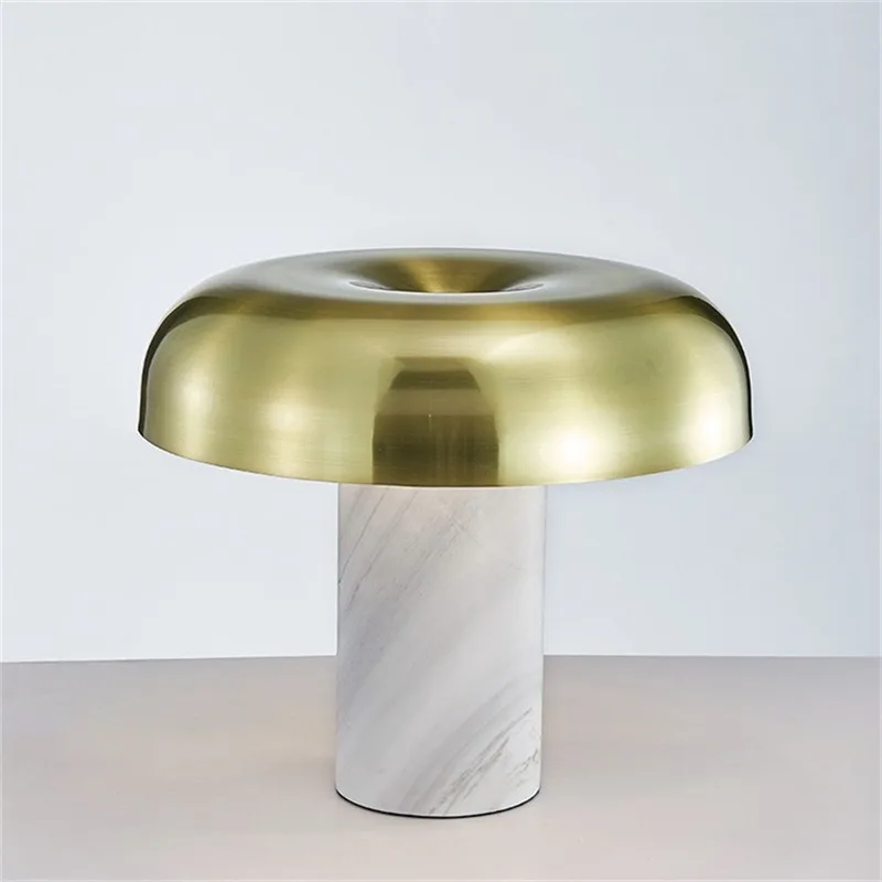 

Роскошная настольная мраморная лампа в стиле пост-модерн, дизайнерская модель прикроватного столика для гостиной, отеля, спальни, декор под золото, лампы в виде грибов, искусственные настольные светильники