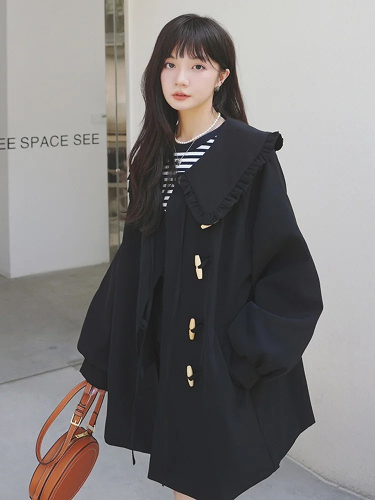 Horn Button Black Jacket Trench Coat for Women 2022 Autumn Vintage Elegant Loose Korean Style Casual Windbreaker Outerwear 6750
Horn Button Black Jacket Trench Coat for Women 2022 Autumn Vintage Elegant Loose Korean Style Casual Windbreaker Outerwear 6750