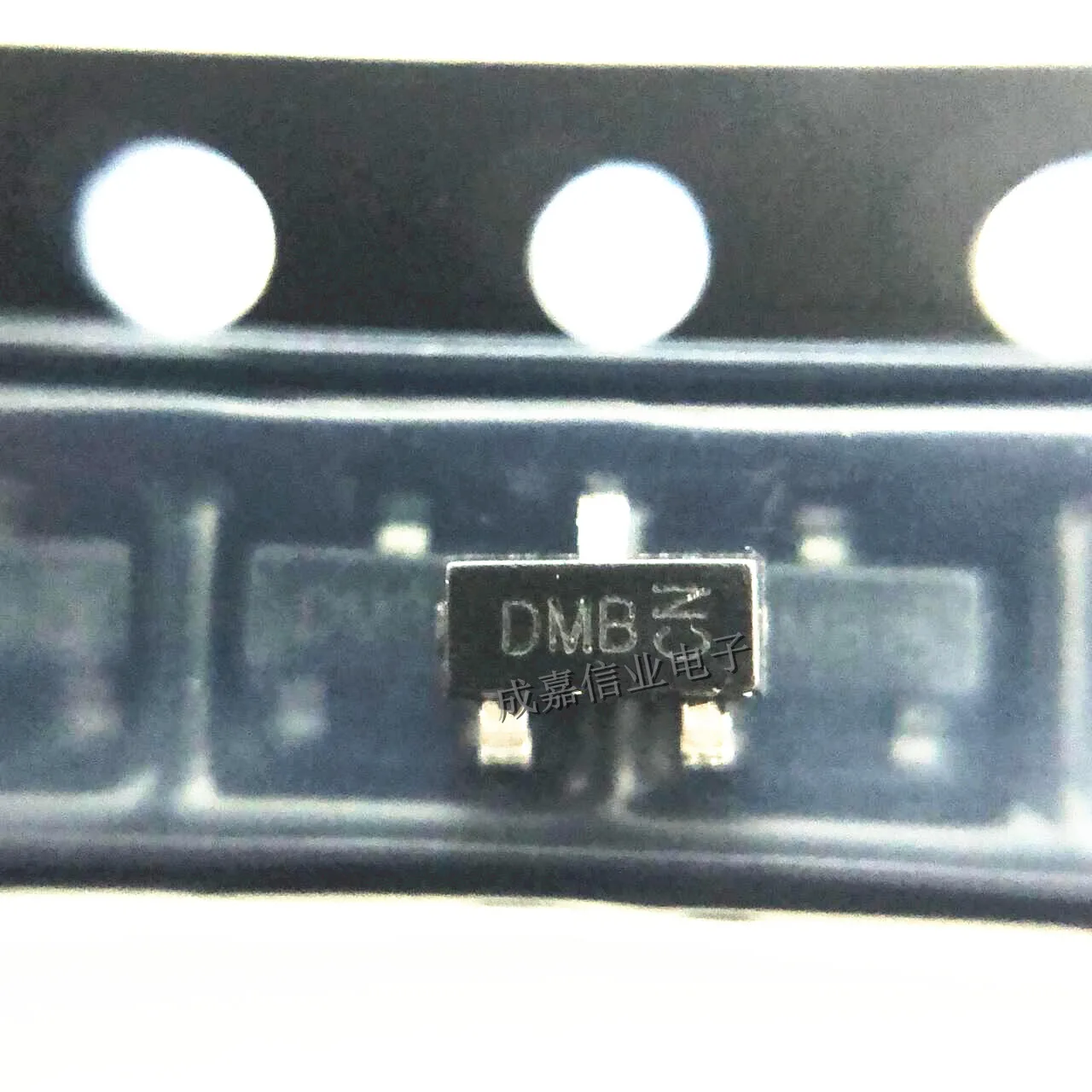 

100pcs/Lot DMP3098L-7 SOT-23-3 MARKING;DMB Trans MOSFET P-Channel 30V 3.8A 3-Pin Operating Temperature:- 55 C-+ 150 C