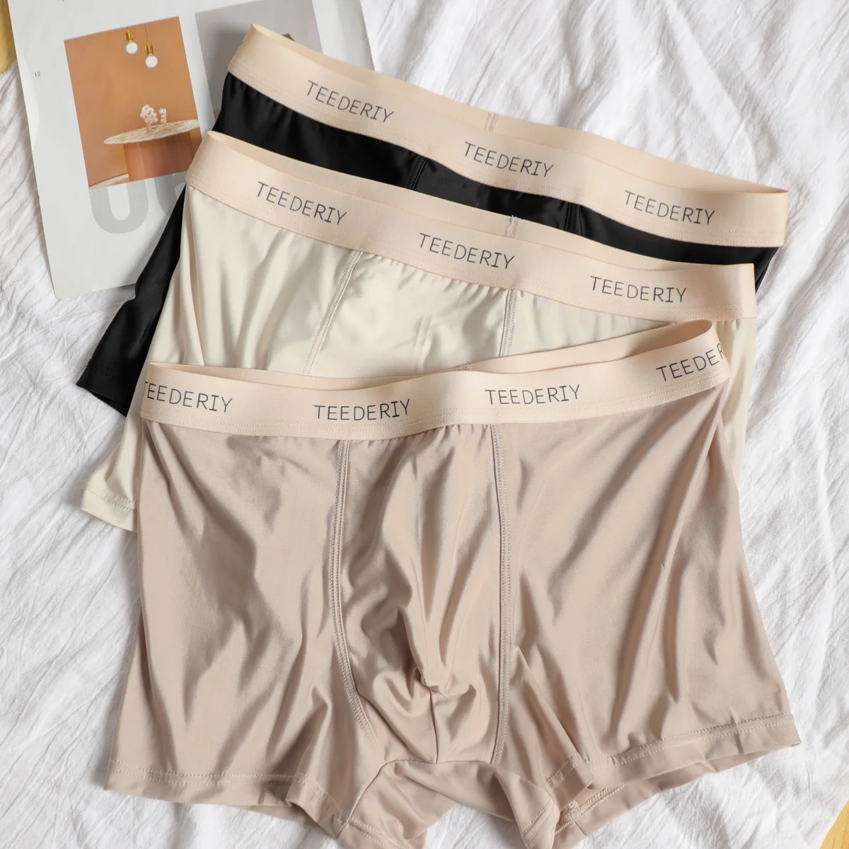 

Mens Panties Ice Silk Boxer Briefs Silky Soft U Convex Pouch Underpants Trunks Breathable High Quality Comfortable Underwear Men