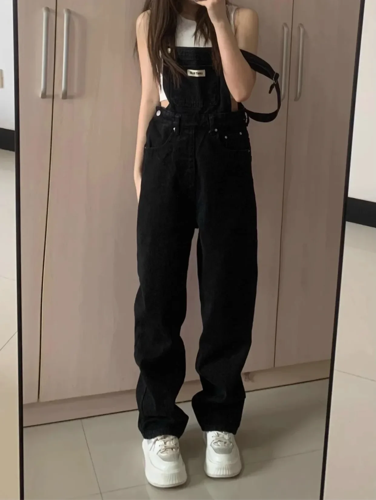 Denim Jumpsuit Women Loose Vintage Preppy Style Overalls Female Fashion Streetwear Chic Girls Popular Harajuku Drop Shipping
Denim Jumpsuit Women Loose Vintage Preppy Style Overalls Female Fashion Streetwear Chic Girls Popular Harajuku Drop Shipping