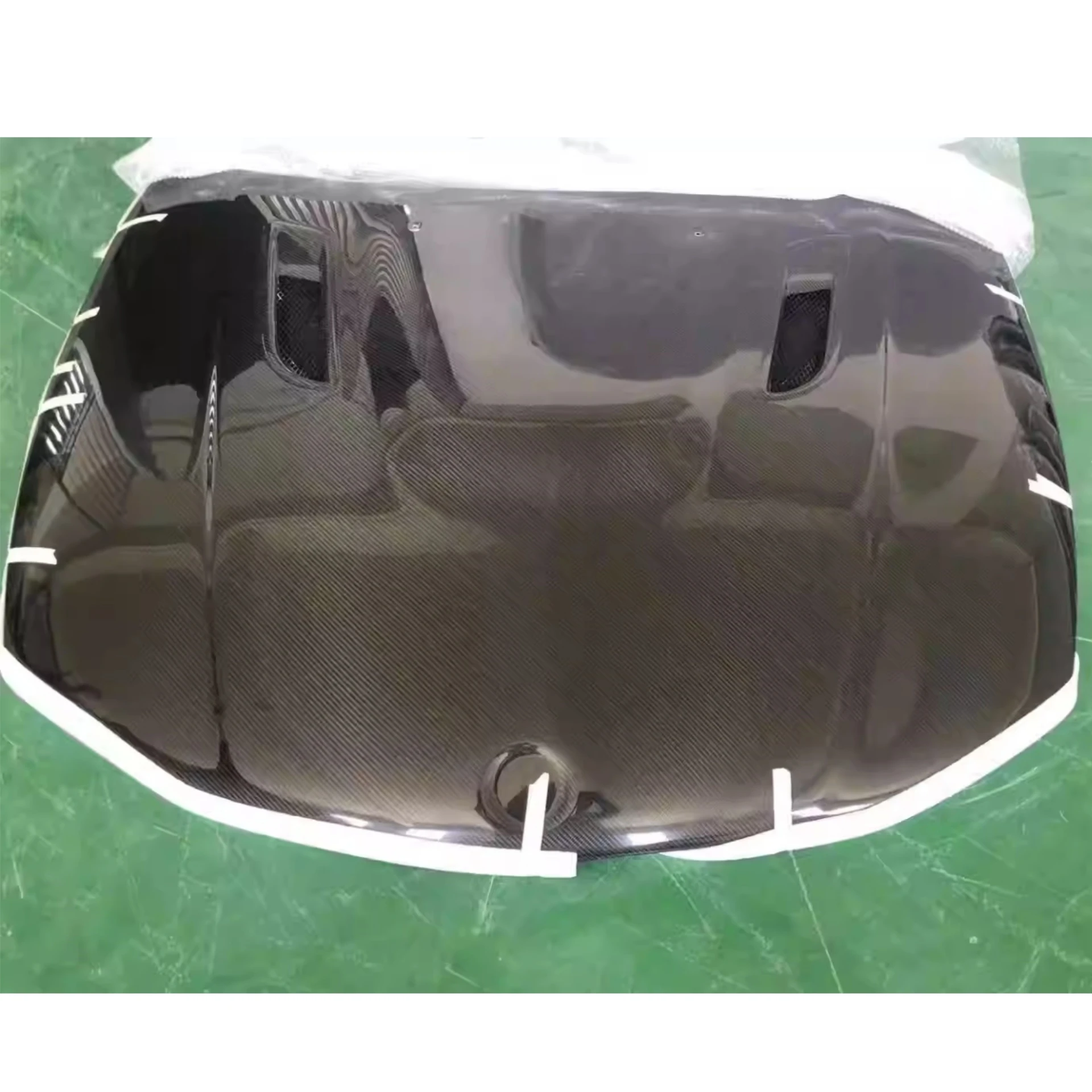 Body Kit Carbon Fiber Engine Cover for BMW 1 Series E82 E87 1M Hood Light Weight Bonnet Car Accessories
Body Kit Carbon Fiber Engine Cover for BMW 1 Series E82 E87 1M Hood Light Weight Bonnet Car Accessories