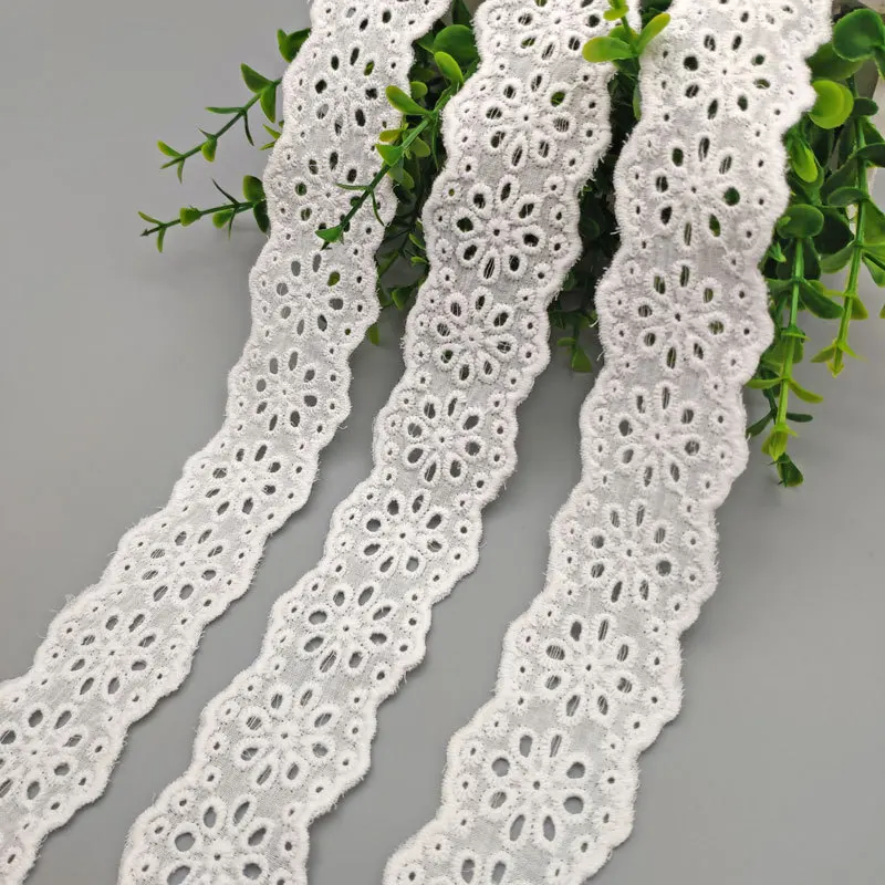1Yards Embroidery Lace Ribbon Cotton Lace Fabric White Cotton Embroidered Lace 38MM Hollow Embroidered Cotton Lace Skirt Lace
1Yards Embroidery Lace Ribbon Cotton Lace Fabric White Cotton Embroidered Lace 38MM Hollow Embroidered Cotton Lace Skirt Lace