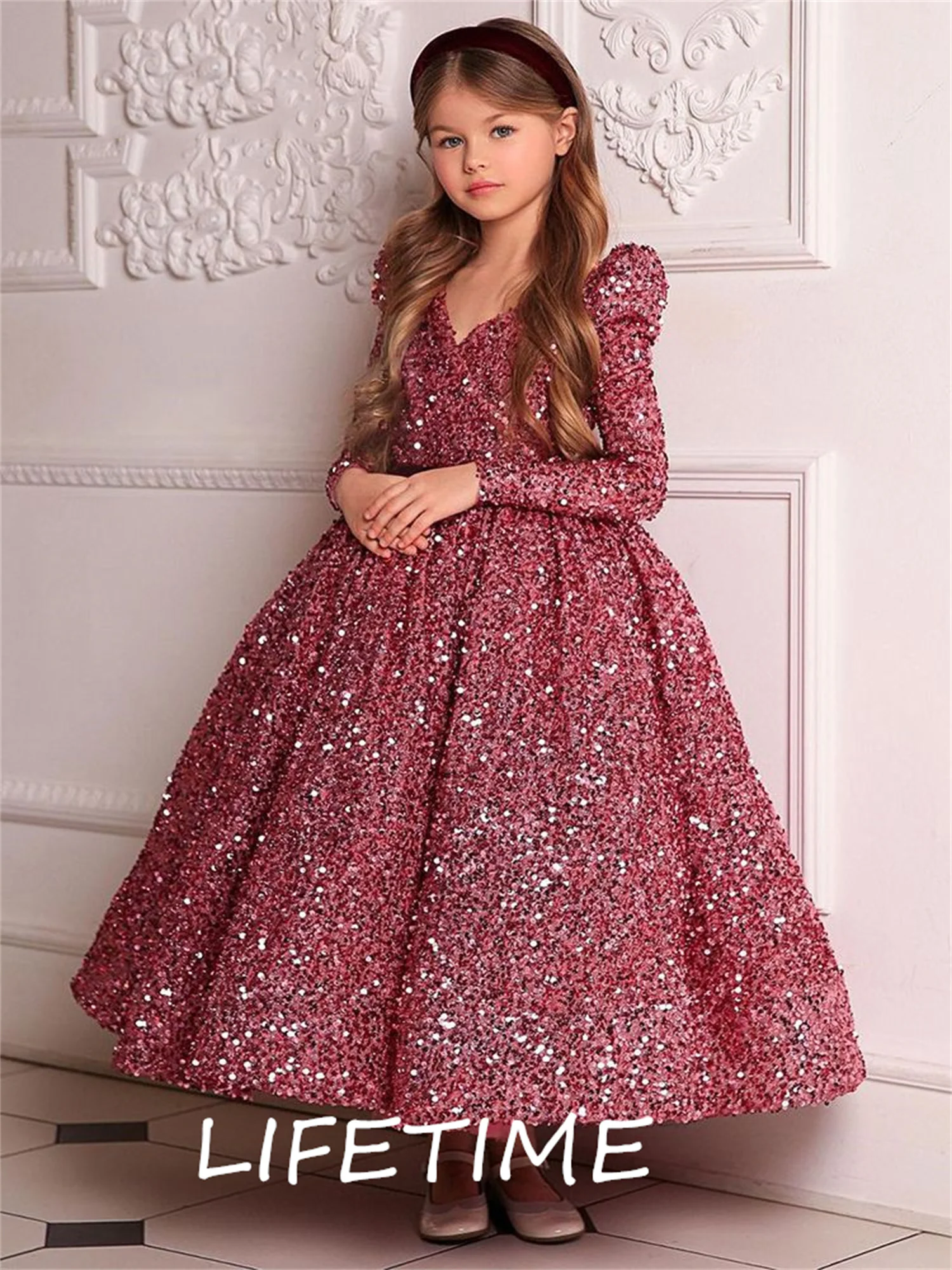 Glitter Sequin Celebrity Flower Girl Dress V Neck Backless Elegant First Communion Dress Little Bride Dress Bow Girl Dresses
Glitter Sequin Celebrity Flower Girl Dress V Neck Backless Elegant First Communion Dress Little Bride Dress Bow Girl Dresses