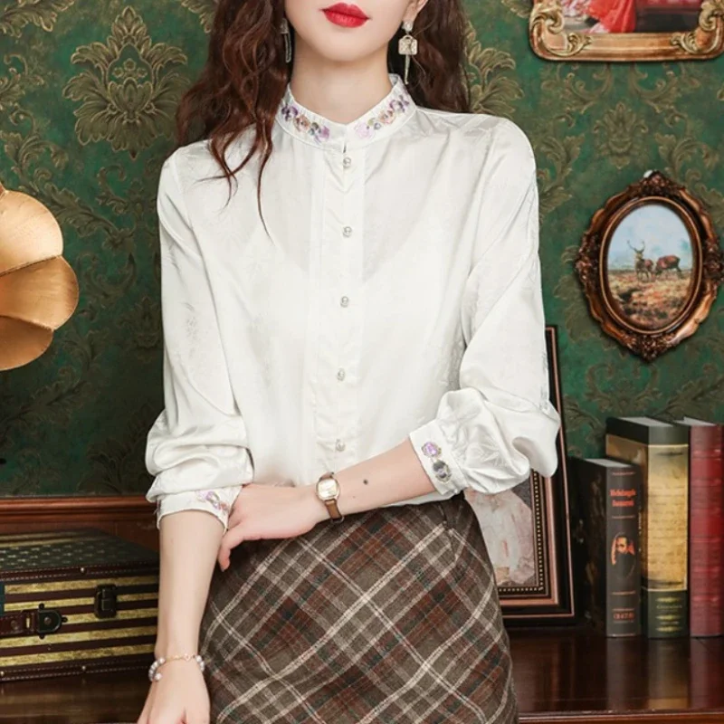 

Женская атласная рубашка в китайском стиле на весну/лето, винтажные блузки, одежда с вышивкой, свободные шелковые женские Топы с длинным рукавом YCMYUNYAN