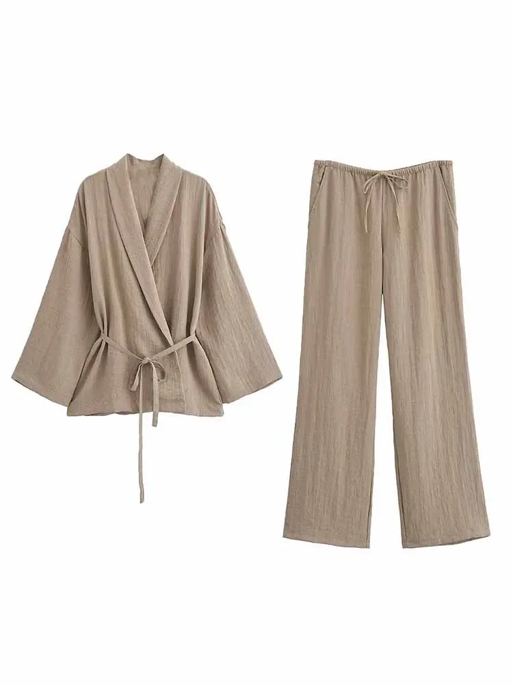 Women's 2024 New Fashion Loose Texture Lapel Kimono Style Casual Women's Shirt Retro Long sleeved Lace up Women's Shirt Chic Top
Women's 2024 New Fashion Loose Texture Lapel Kimono Style Casual Women's Shirt Retro Long sleeved Lace up Women's Shirt Chic Top
