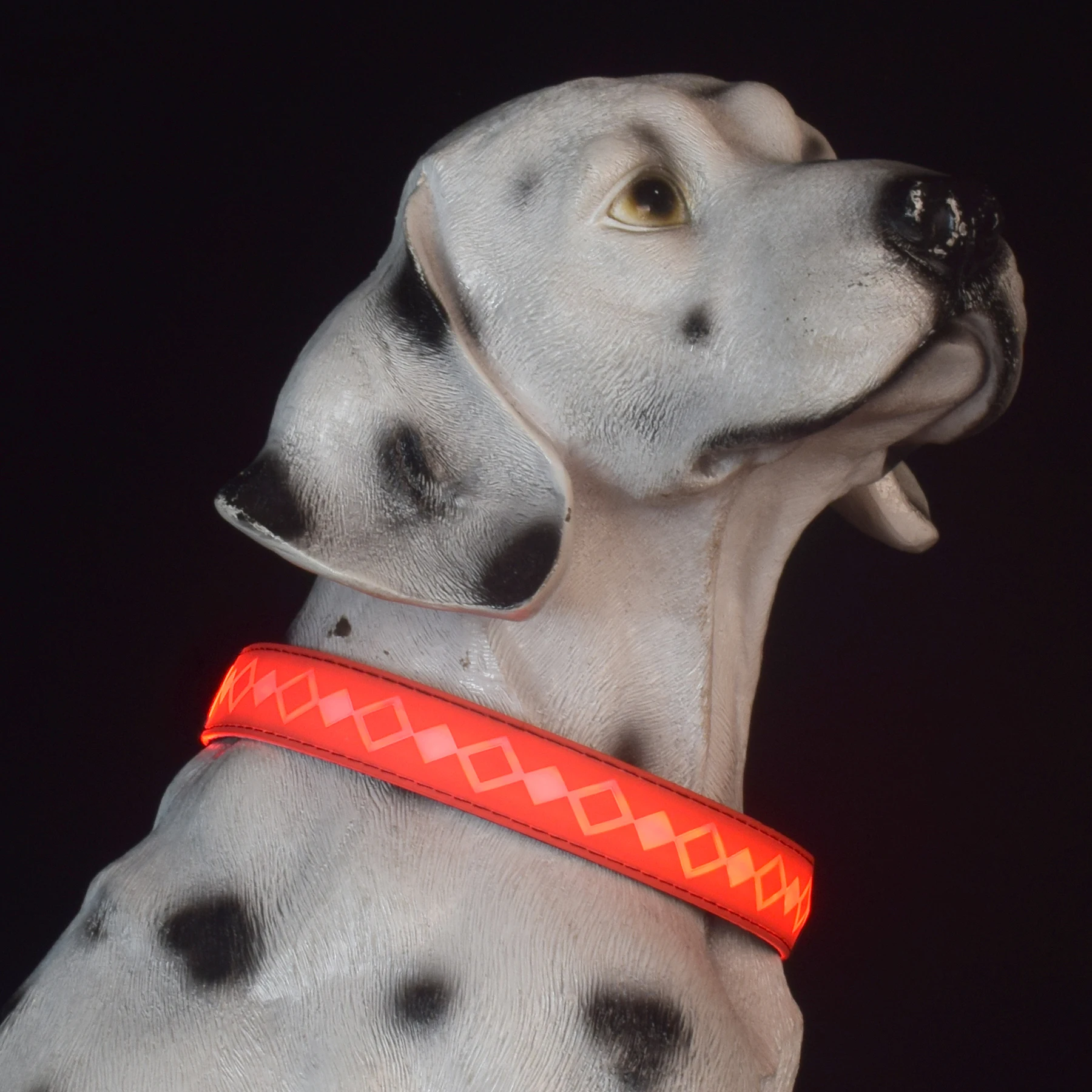 Led Dog Collar, USB Rechargeable Flash Dog Necklace Light, Pet Safety Collar Makes Your Beloved Dogs Be Seen at Night
Led Dog Collar, USB Rechargeable Flash Dog Necklace Light, Pet Safety Collar Makes Your Beloved Dogs Be Seen at Night