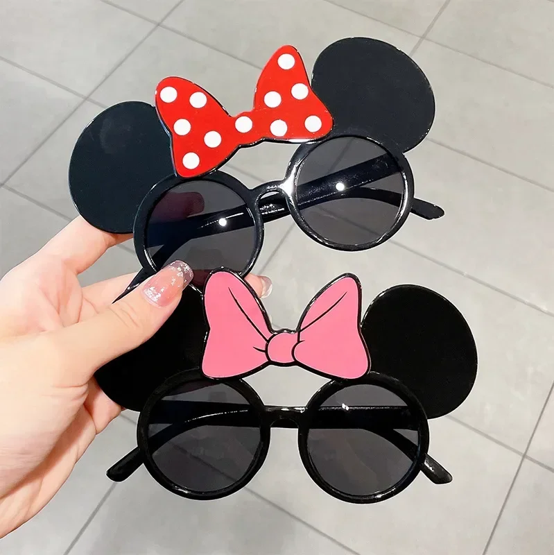 Disney Mickey Mouse Sunglasses Plastic Action Toys Figure Anime Minnie Cartoon Fashion Sunglasses Cute Gifts For kids toys
Disney Mickey Mouse Sunglasses Plastic Action Toys Figure Anime Minnie Cartoon Fashion Sunglasses Cute Gifts For kids toys