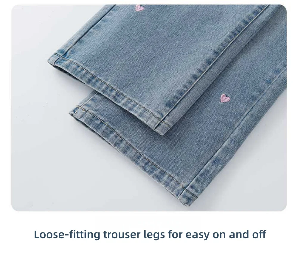 جينز أنيق للأطفال قابل للتنفس بناتي مع تطريز على شكل قلب حلو ولطيف بنطلون دنيم للربيع والخريف ناعم وخفيف الوزن بقصة واسعة من الأسفل جينز أنيق للأطفال قابل للتنفس بناتي مع تطريز على شكل قلب حلو ولطيف بنطلون دنيم للربيع والخريف ناعم وخفيف الوزن بقصة واسعة من الأسفل