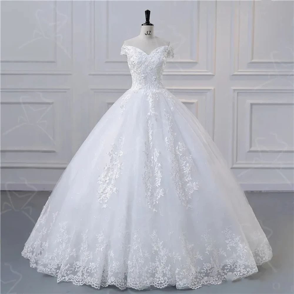 2024 Vestido De Noiva Simple Light Wedding Dress Elegant Lace Boat Neck Luxury Ball Gown Real Photo Robe De Mariee Plus Size
2024 Vestido De Noiva Simple Light Wedding Dress Elegant Lace Boat Neck Luxury Ball Gown Real Photo Robe De Mariee Plus Size