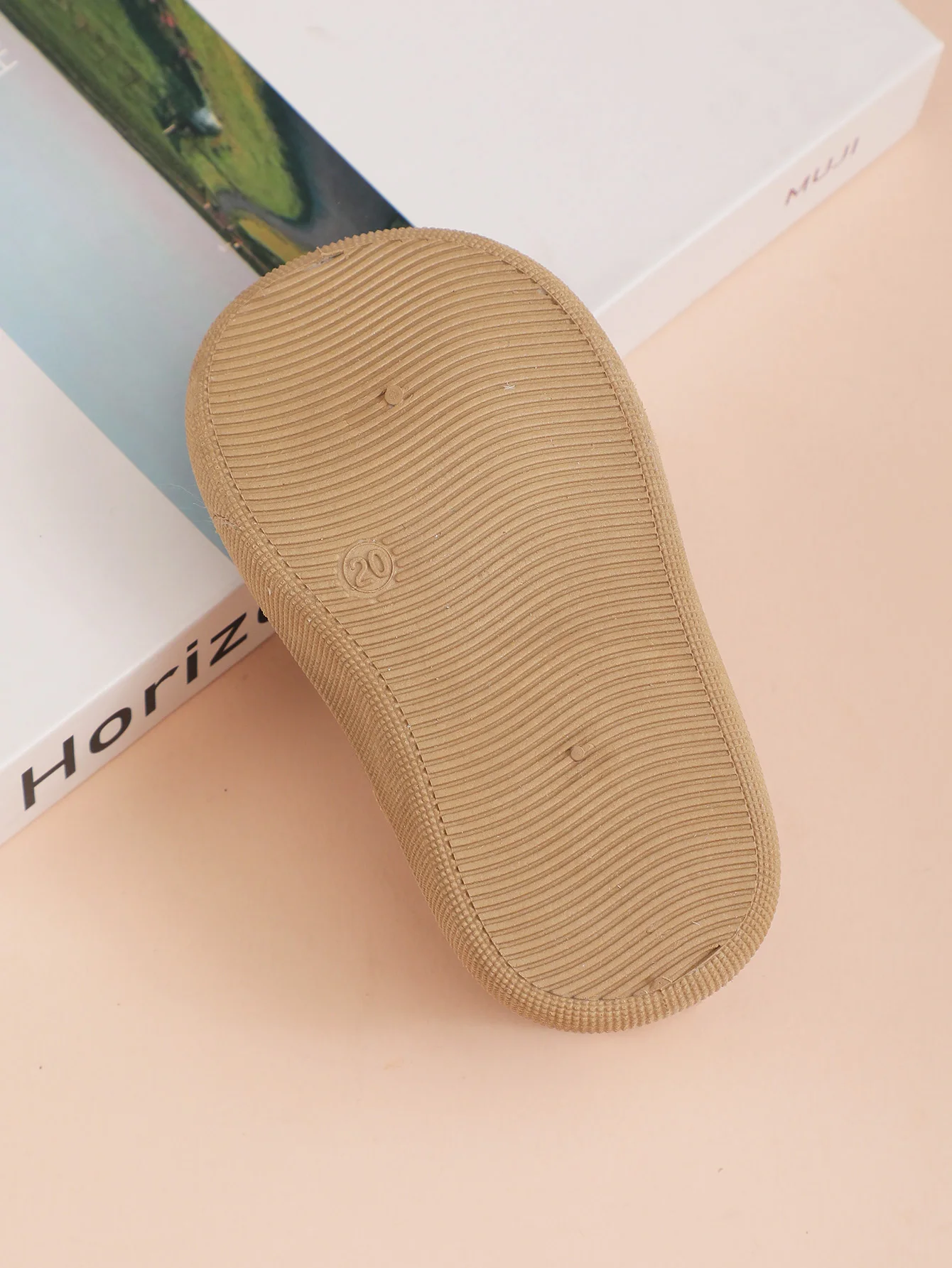 الربيع والخريف 2024 النسخة الكورية الجديدة من داخلي الفتيات حذاء قماش لينة سوليد الأطفال طفل حذاء طفل صغير حذاء للأطفال الربيع والخريف 2024 النسخة الكورية الجديدة من داخلي الفتيات حذاء قماش لينة سوليد الأطفال طفل حذاء طفل صغير حذاء للأطفال