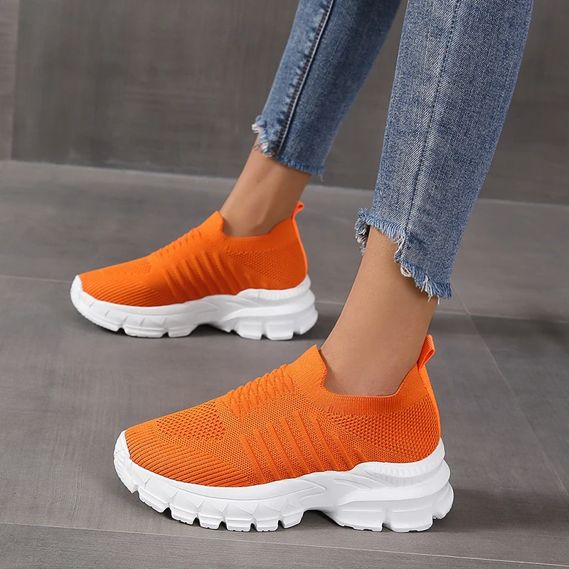 New large running platform shoes fashionable casual sneakers comfortable breathable women's sports shoes vulcanized shoes 
New large running platform shoes fashionable casual sneakers comfortable breathable women's sports shoes vulcanized shoes