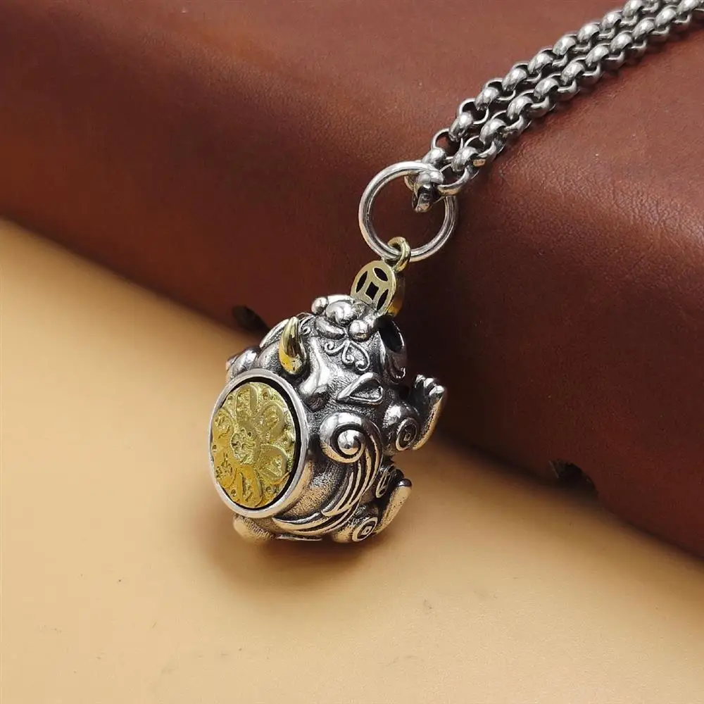 Money Personality Spirit Turtle Pendant Bite Coin Dragon Turtle Six Character Keychain Pendant Jewelry
Money Personality Spirit Turtle Pendant Bite Coin Dragon Turtle Six Character Keychain Pendant Jewelry