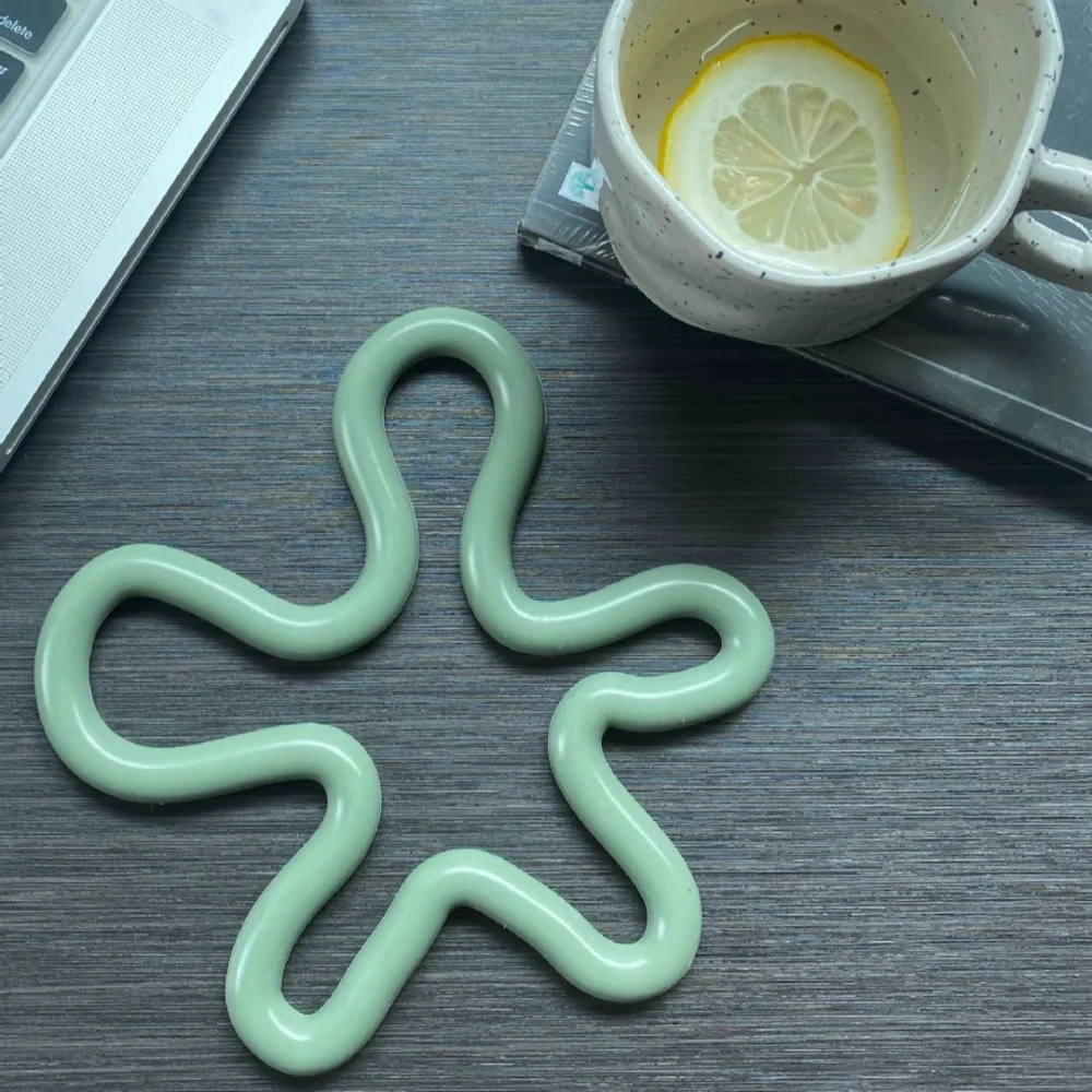 Silicone Cup Pad Creative Heat Resistant Geometrical Coasters Non-slip Nordic Pot Holder Handicrafts Gift
Silicone Cup Pad Creative Heat Resistant Geometrical Coasters Non-slip Nordic Pot Holder Handicrafts Gift