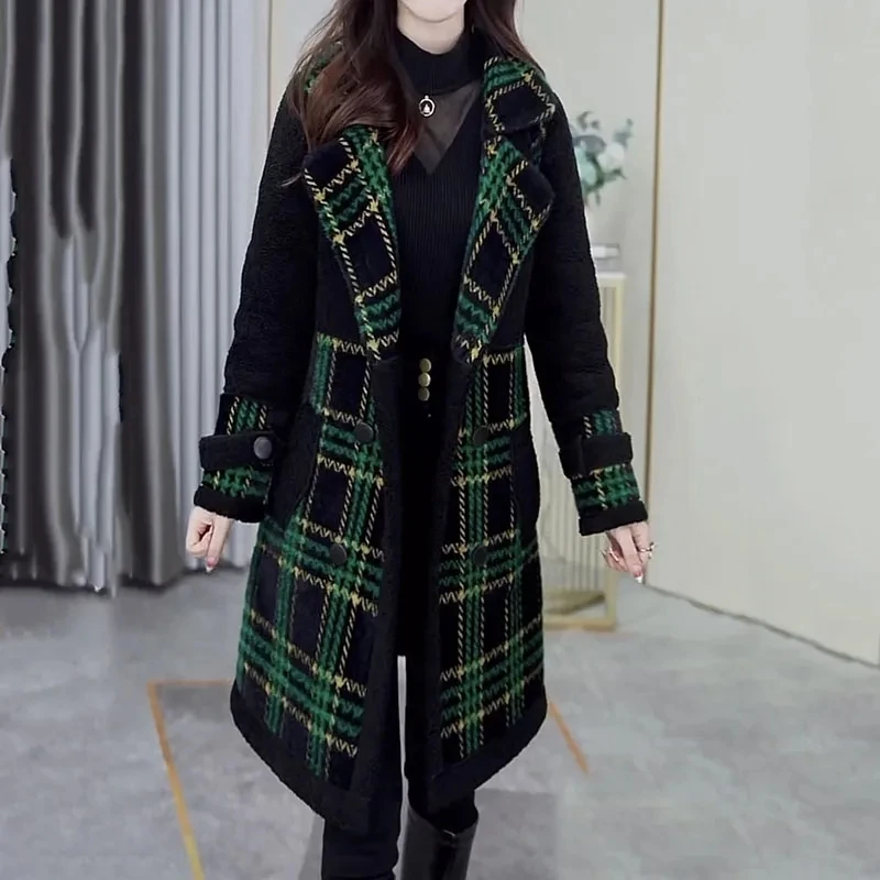 

4XL Lamb Splicing Woolen Jacket Women 2023 New Autumn Winter Korean Plus Velvet Thicken Warm Coat Female Casual Plaid Overcoat