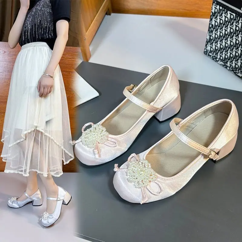 2024 NEW Spring Autumn Shoes Fashion Shallow Round Toe Mid Heel Shoes Ladies Elegant Outdoor Single Pumps Shoes
2024 NEW Spring Autumn Shoes Fashion Shallow Round Toe Mid Heel Shoes Ladies Elegant Outdoor Single Pumps Shoes