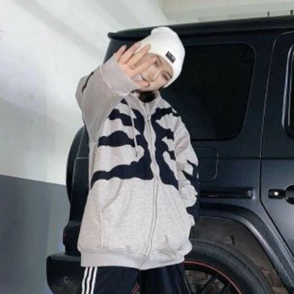 Combhasaki Women's Y2K Vintage Gothic Grunge Skeleton Print Zip-up Long Sleeve Hooded Oversized Loose Streetwear Harajuku Coats
Combhasaki Women's Y2K Vintage Gothic Grunge Skeleton Print Zip-up Long Sleeve Hooded Oversized Loose Streetwear Harajuku Coats