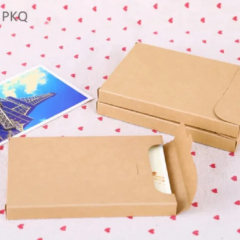 

Blank Kraft Paper Envelope Packaging Box, Postcard, Photo Box, Greeting Card Packing Cardboard Box, 15.5*10.8*1.5cm, 50Pcs