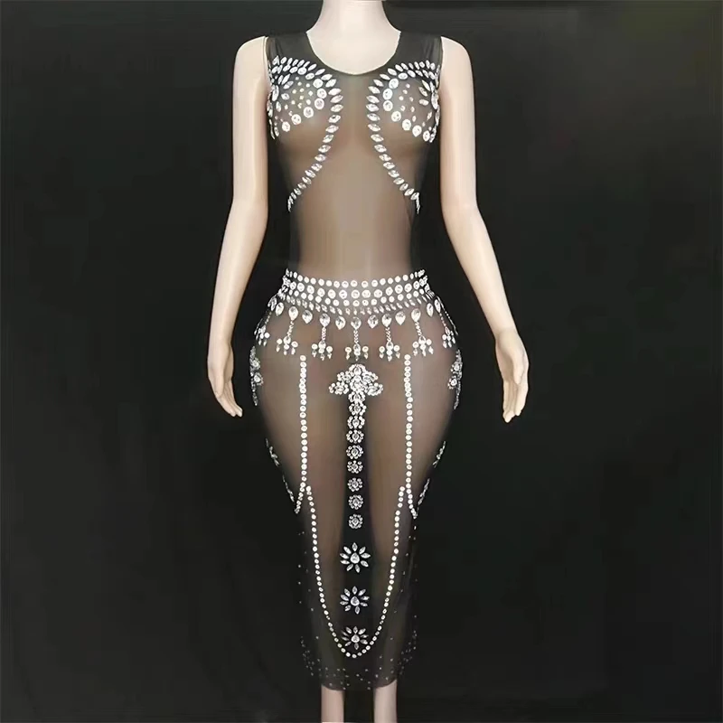 Black Mesh Perspective White Diamond Decorated Low Round Neck Sleeveless Sexy Slim Fit Long Dress
Black Mesh Perspective White Diamond Decorated Low Round Neck Sleeveless Sexy Slim Fit Long Dress