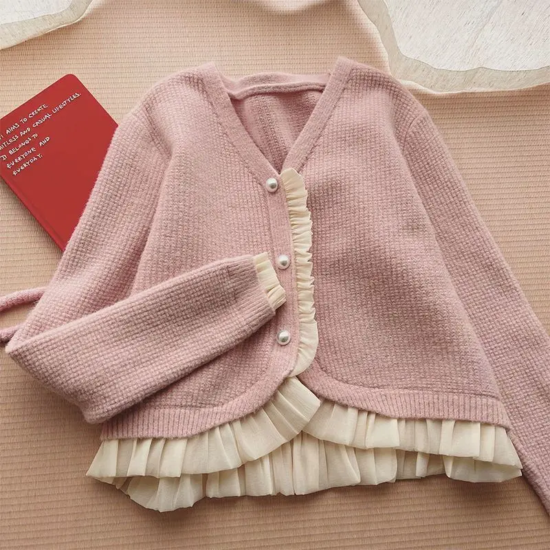 Cardigan 2023 early spring gentle little fragrance sweet cardigan fungus edge stitched sweater women knitted sweater coat top
Cardigan 2023 early spring gentle little fragrance sweet cardigan fungus edge stitched sweater women knitted sweater coat top